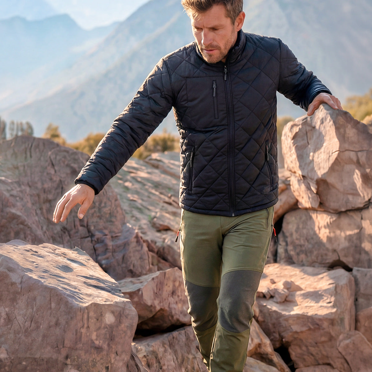 Pack Outdoor Pro 1 (Pantalón Nahuel Verde Oliva, Camisa Antakari Blanca y Casaca Tocornal Negra)