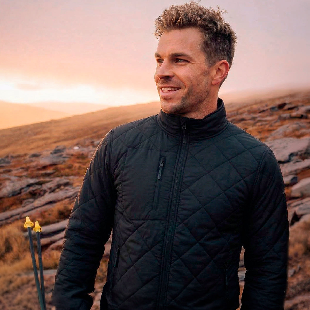 Pack Outdoor Pro 2 (pantalón Nahuel Azul Oscuro, Camisa Antakari Blanca y Casaca Tocornal Negra)